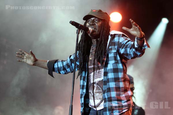 ALPHA BLONDY - 2010-06-21 - VINCENNES - Chateau de Vincennes - 